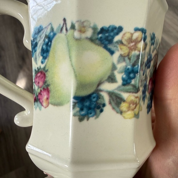 Avon Sweet Country Harvest pedestal mug set of 3 - Picture 5 of 8